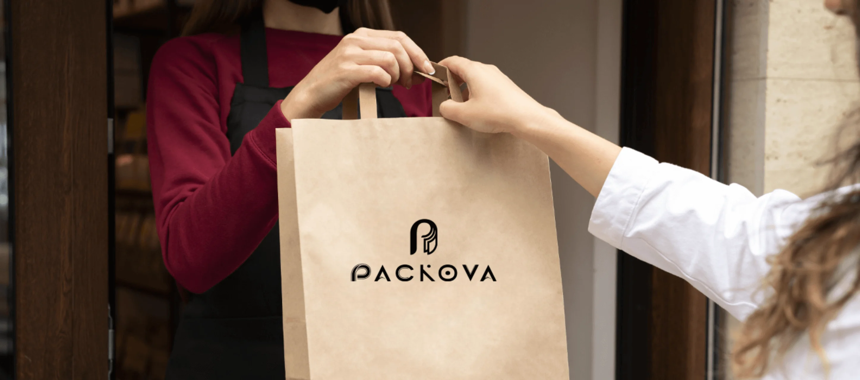 persone-with-package-bag